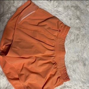 lululemon hotty hot 4 inch shorts